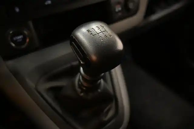 Ruskea Pakettiauto, Toyota Proace – VAR-67276