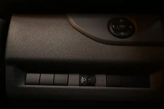 Ruskea Pakettiauto, Toyota Proace – VAR-67276