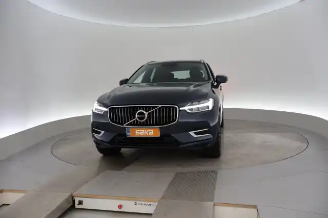 Harmaa Maastoauto, Volvo XC60 – VAR-67315