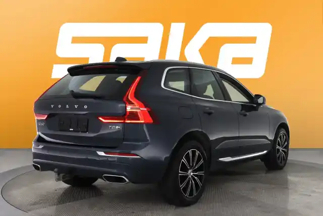 Harmaa Maastoauto, Volvo XC60 – VAR-67315