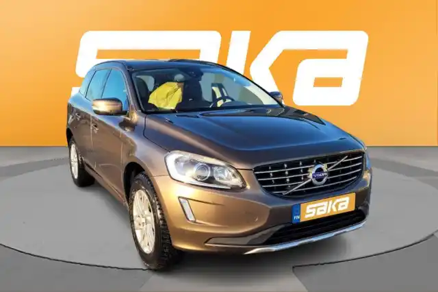 Ruskea Maastoauto, Volvo XC60 – VAR-67764