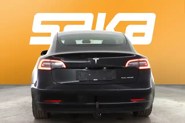 Musta Sedan, Tesla Model 3 – VAR-67959