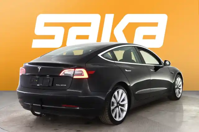 Musta Sedan, Tesla Model 3 – VAR-67959