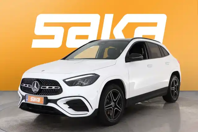 Valkoinen Maastoauto, Mercedes-Benz GLA – VAR-68368