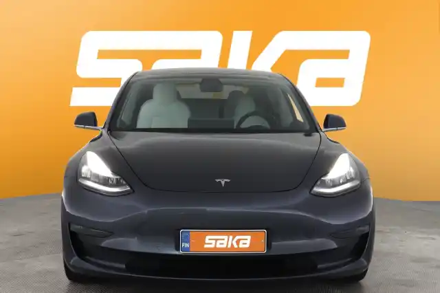 Harmaa Sedan, Tesla Model 3 – VAR-68374