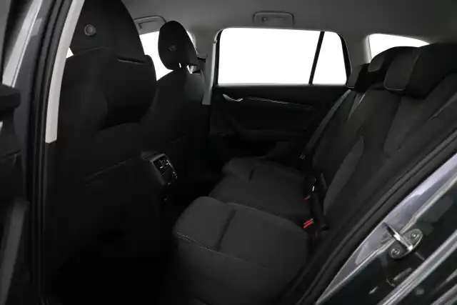 Harmaa Farmari, Skoda Octavia – VAR-68387