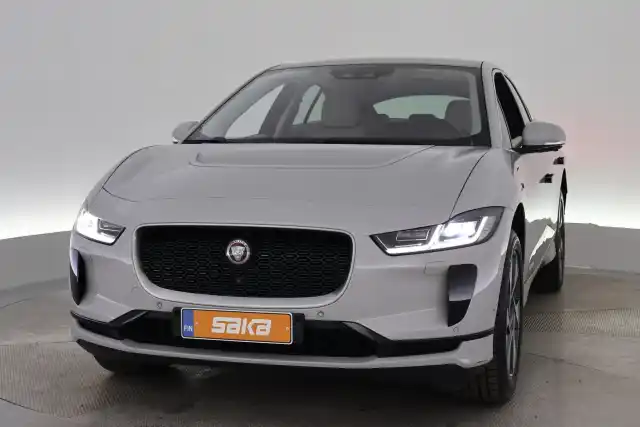 Valkoinen Maastoauto, Jaguar I-PACE – VAR-68614