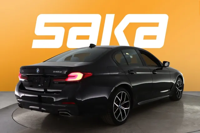 Musta Sedan, BMW 545 – VAR-68689