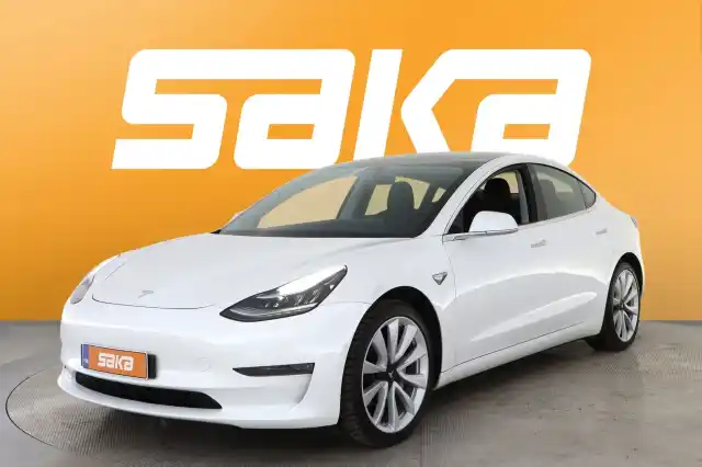 Valkoinen Sedan, Tesla Model 3 – VAR-68714