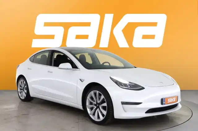 Valkoinen Sedan, Tesla Model 3 – VAR-68714