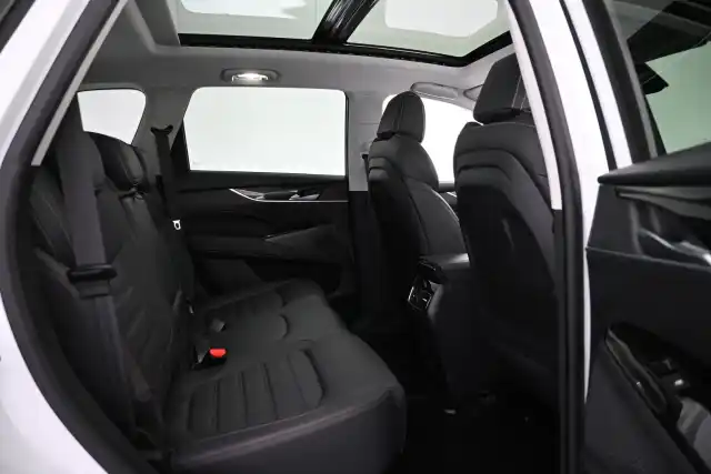 Valkoinen Maastoauto, Maxus Euniq 6 – VAR-68736