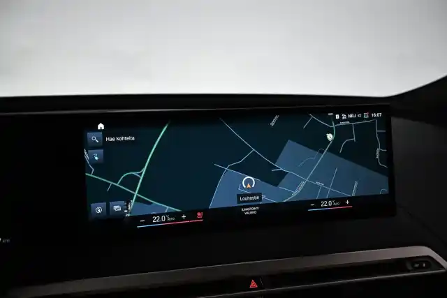 Punainen Maastoauto, BMW iX – VAR-68737