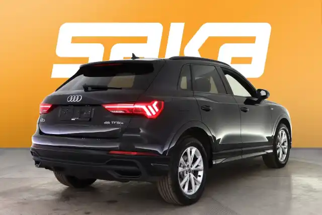 Musta Maastoauto, Audi Q3 – VAR-69042