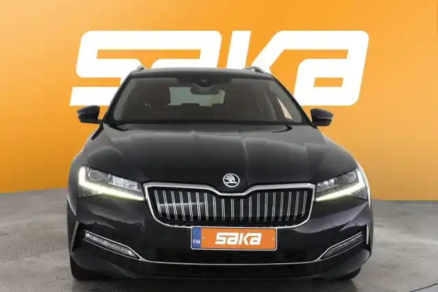 Musta Farmari, Skoda Superb – VAR-69057