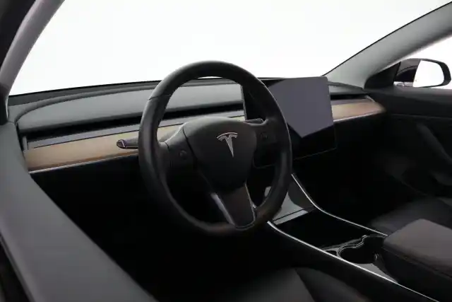 Musta Sedan, Tesla Model 3 – VAR-69625