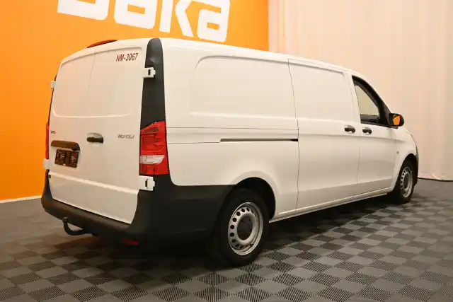 Valkoinen Pakettiauto, Mercedes-Benz Vito – VAR-69851