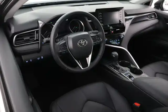 Musta Sedan, Toyota Camry – VAR-69924