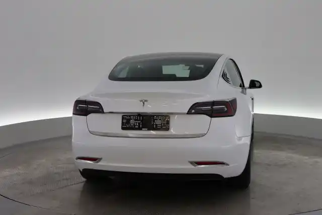  Sedan, Tesla Model 3 – VAR-70132