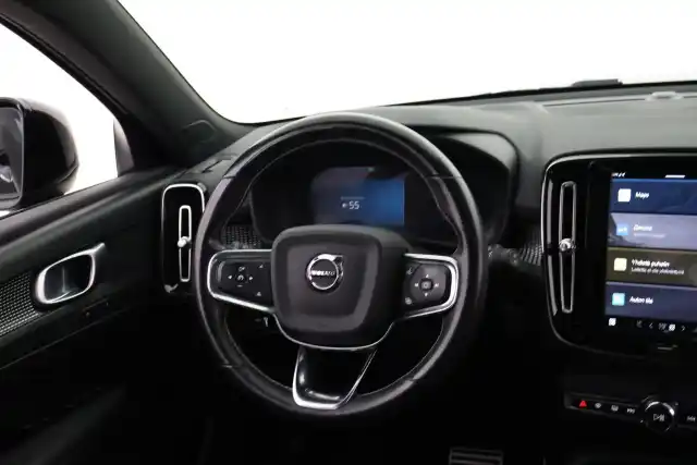 Musta Maastoauto, Volvo XC40 – VAR-70725