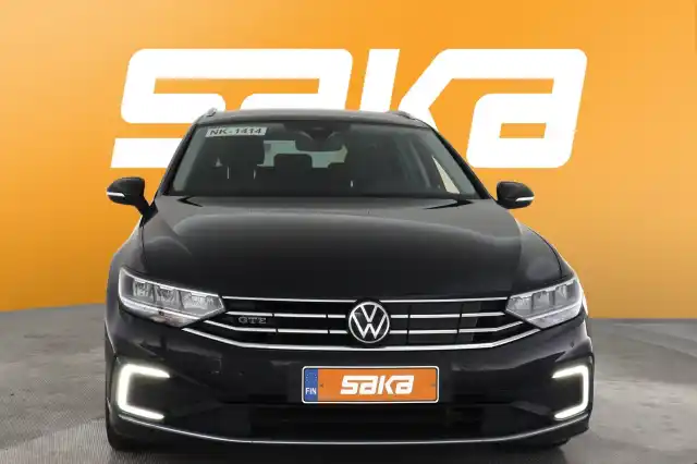 musta Farmari, Volkswagen Passat – VAR-70752