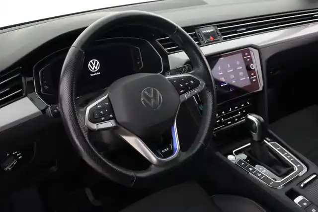 musta Farmari, Volkswagen Passat – VAR-70752