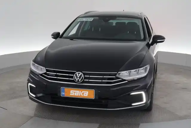 musta Farmari, Volkswagen Passat – VAR-70752