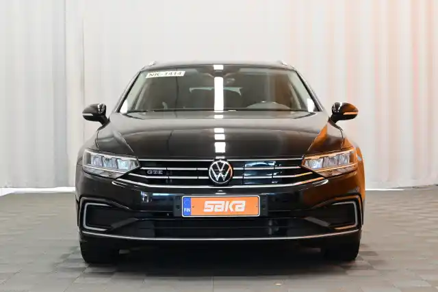 musta Farmari, Volkswagen Passat – VAR-70752