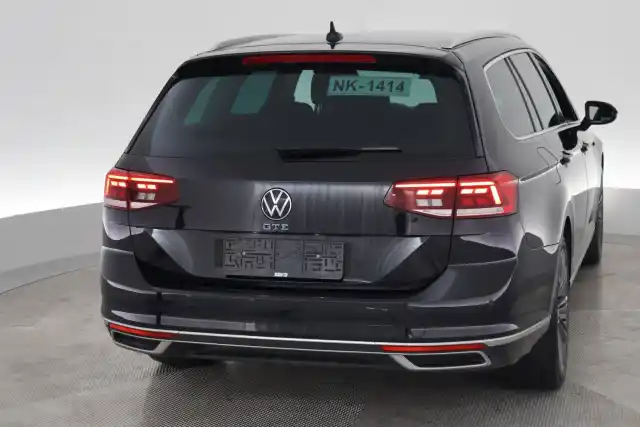 musta Farmari, Volkswagen Passat – VAR-70752