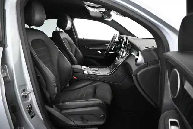 Harmaa Coupe, Mercedes-Benz GLC – VAR-70834