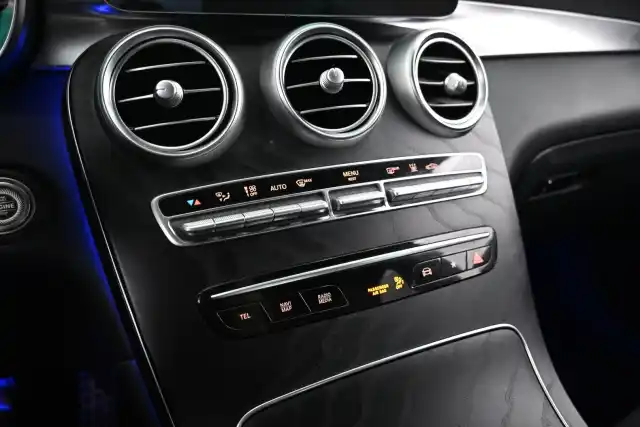 Harmaa Coupe, Mercedes-Benz GLC – VAR-70834