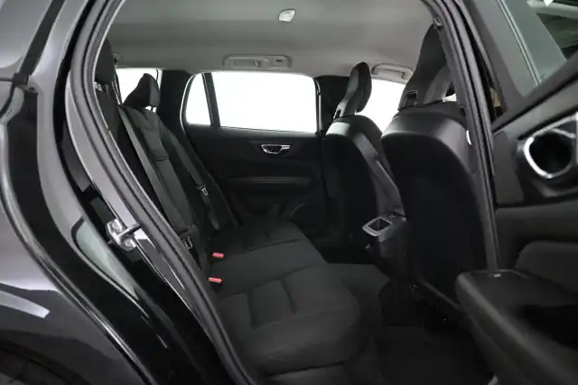 Musta Farmari, Volvo V60 – VAR-70852