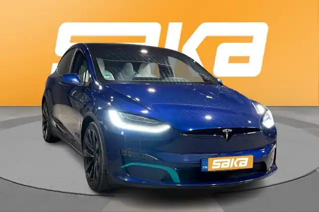 Sininen Maastoauto, Tesla Model X – VAR-71021