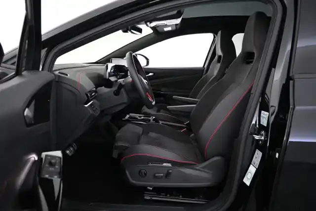Musta Maastoauto, Volkswagen ID.4 – VAR-71035