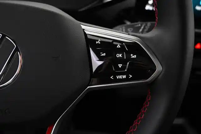 Musta Maastoauto, Volkswagen ID.4 – VAR-71035