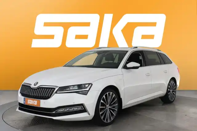 Valkoinen Farmari, Skoda Superb – VAR-71193