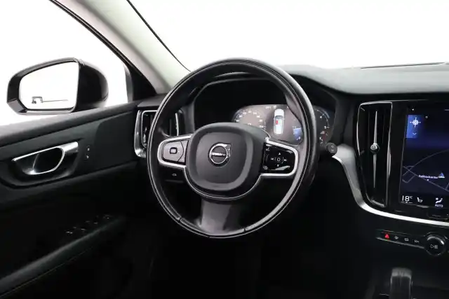 Musta Farmari, Volvo V60 Cross Country – VAR-71225