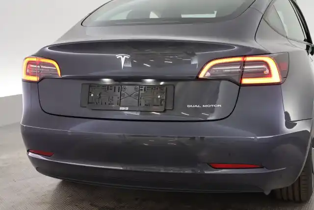 Harmaa Viistoperä, Tesla Model 3 – VAR-71312