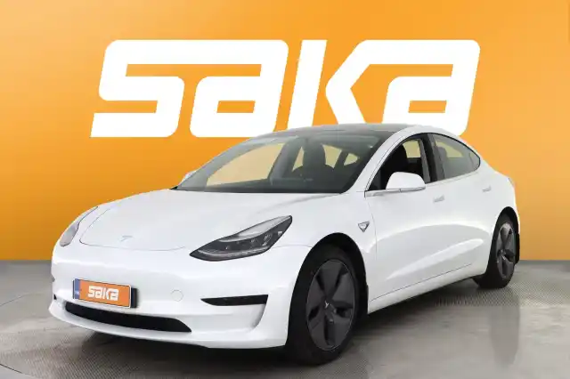 Valkoinen Sedan, Tesla Model 3 – VAR-71528