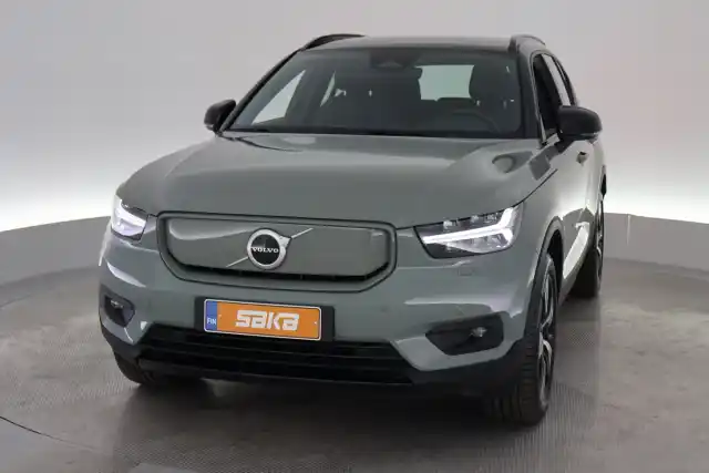 Vihreä Maastoauto, Volvo XC40 – VAR-71536