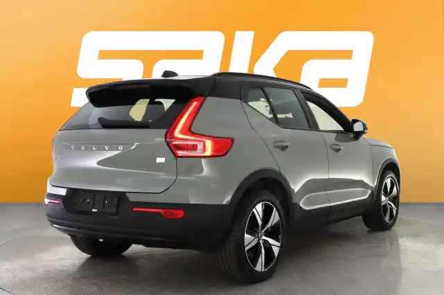 Vihreä Maastoauto, Volvo XC40 – VAR-71536