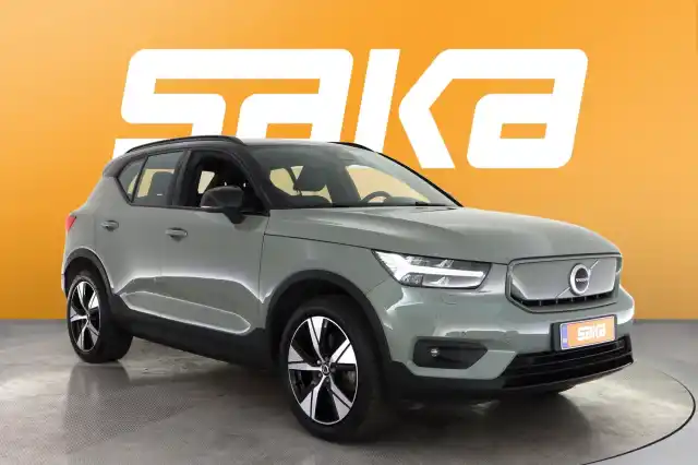 Vihreä Maastoauto, Volvo XC40 – VAR-71536