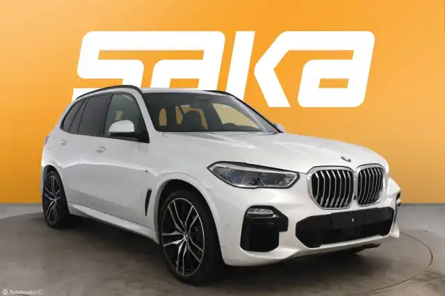 Valkoinen Maastoauto, BMW X5 – VAR-72017