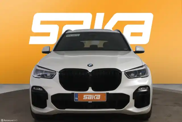 Valkoinen Maastoauto, BMW X5 – VAR-72017