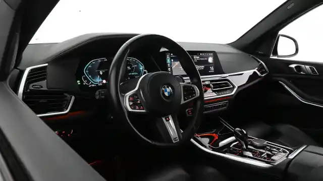 Valkoinen Maastoauto, BMW X5 – VAR-72017