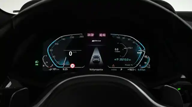 Valkoinen Maastoauto, BMW X5 – VAR-72017