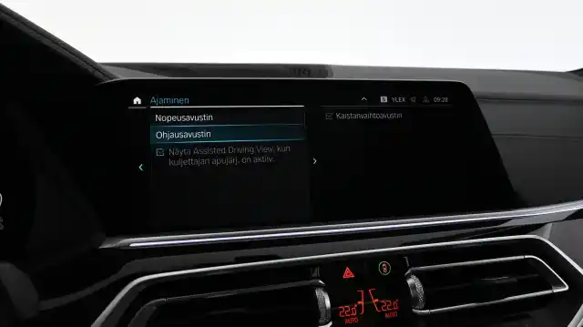 Valkoinen Maastoauto, BMW X5 – VAR-72017