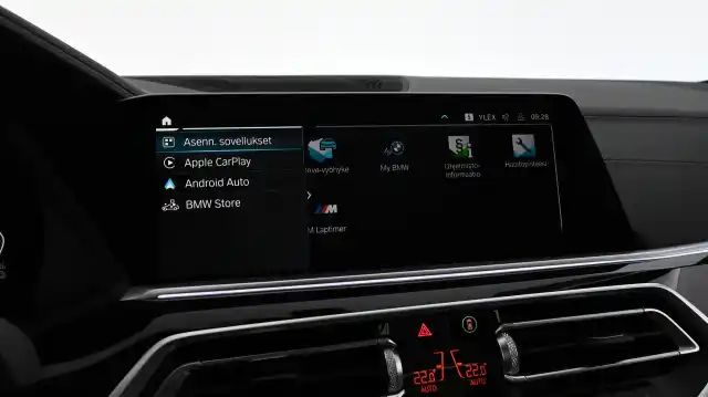 Valkoinen Maastoauto, BMW X5 – VAR-72017