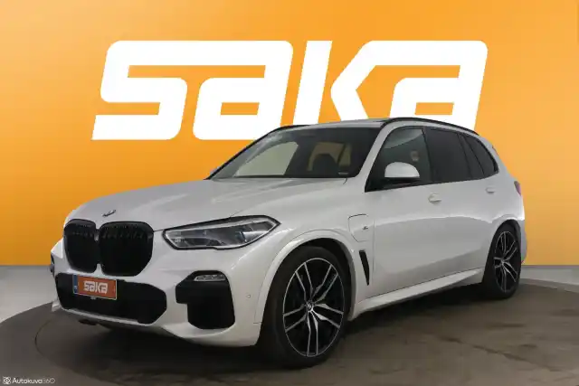 Valkoinen Maastoauto, BMW X5 – VAR-72017