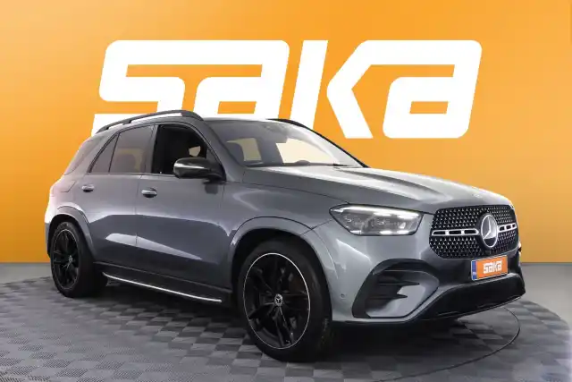 Harmaa Maastoauto, Mercedes-Benz GLE – VAR-72029