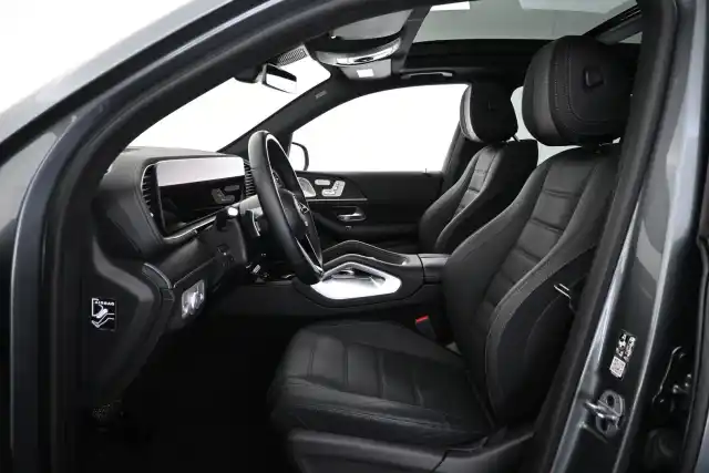 Harmaa Maastoauto, Mercedes-Benz GLE – VAR-72029